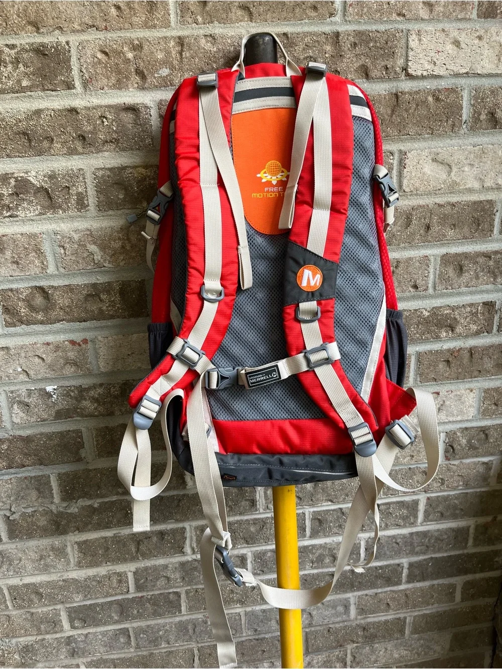 Merrell OAB13 Hiking Backpack 20L Bag Free Motion Tech